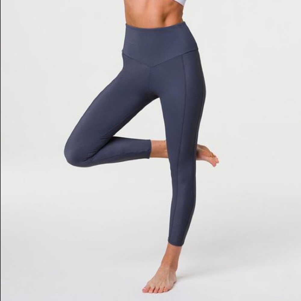 Onzie sweetheart rib midi leggings small gray